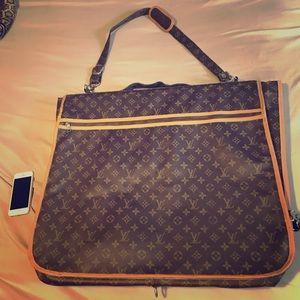 Louis vuitton luggage bag